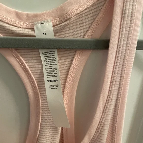 Lululemon Swiftly Tech Racerback Tank Top 2.0 *Race Length Strawberry Milkshake - Picture 6 of 7